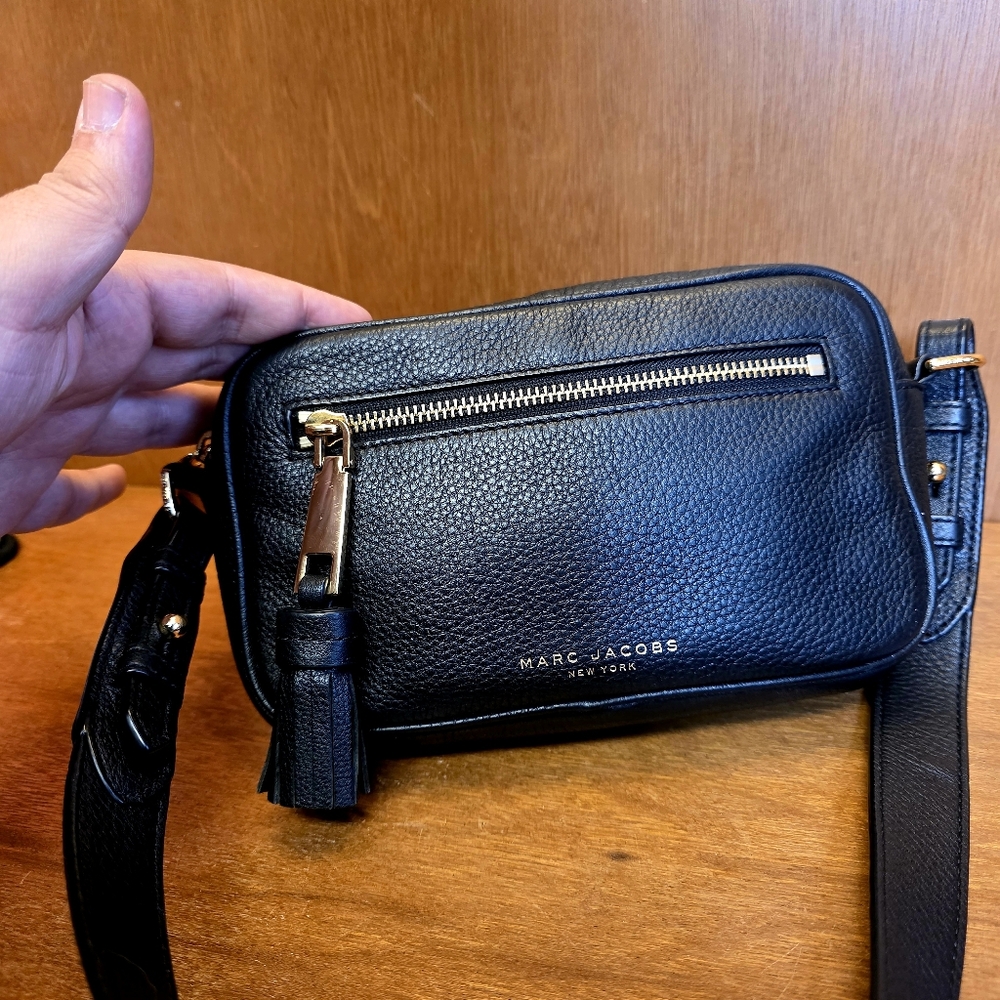 VINTAGE MARC JACOBS NEW YORK ZOOM CROSSBODY LEATHER BAG - Picture 3 of 16